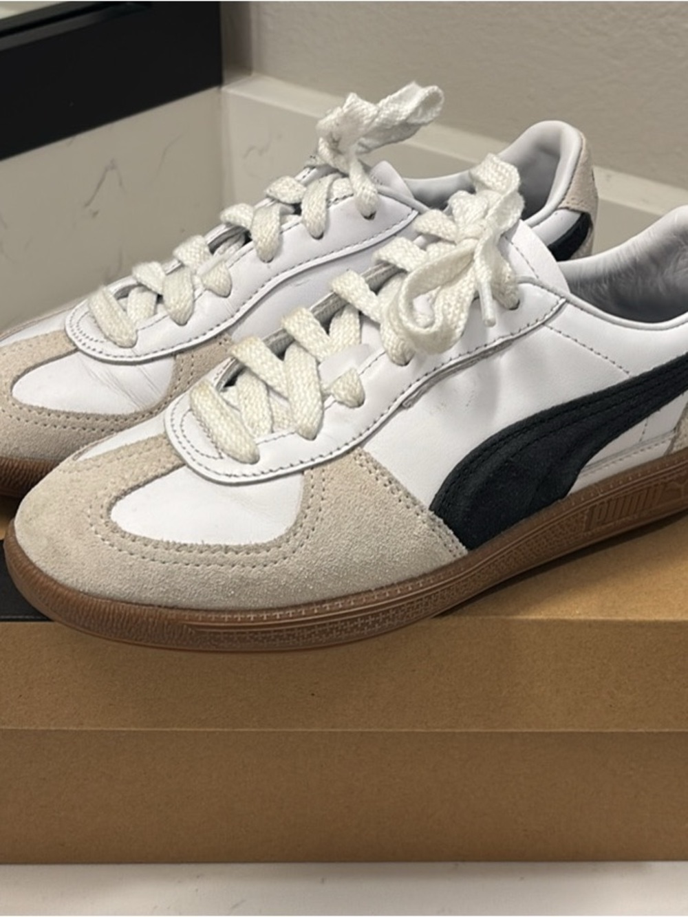 Puma Womens White & Black Suede-Trim Low Top Golf shoes